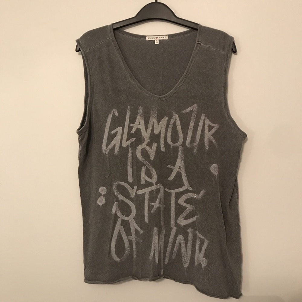 grey tank top